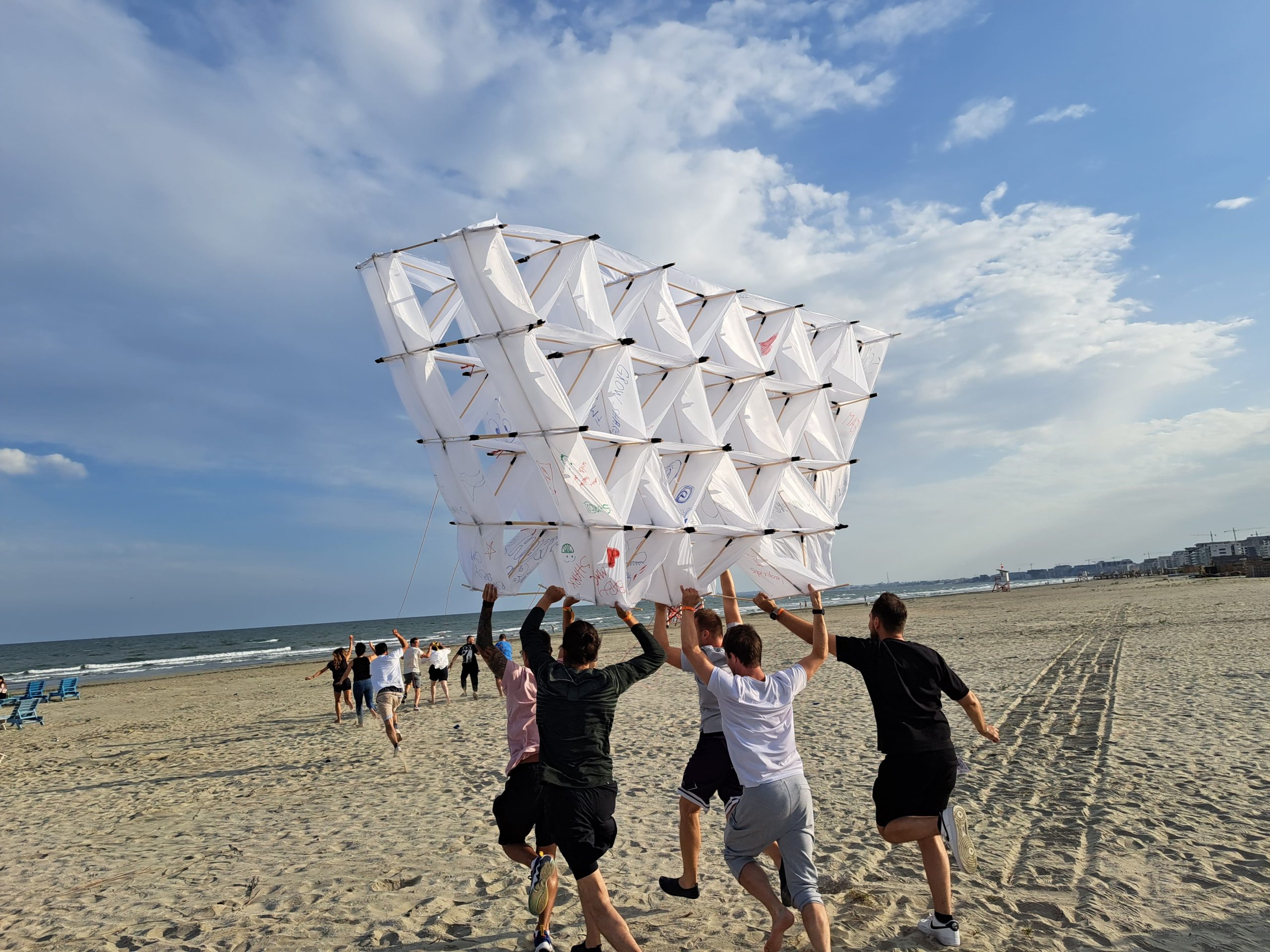 Team Building Giant Kite 2